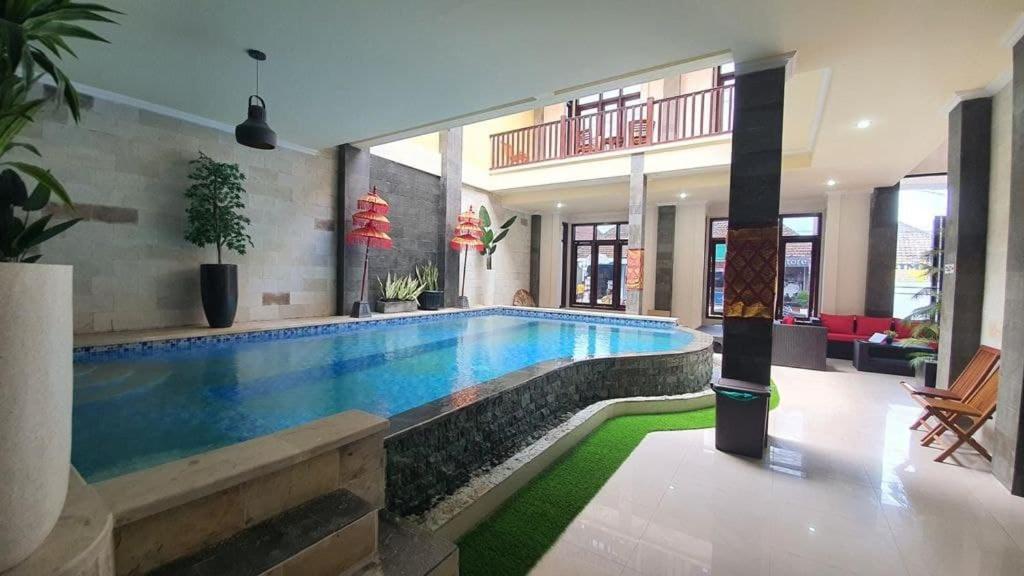 Grand Puri Hotel Batununggul Exterior photo